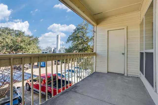 $1,300 | 3110 Devonshire Drive, Unit 288, Plano, TX 75075
