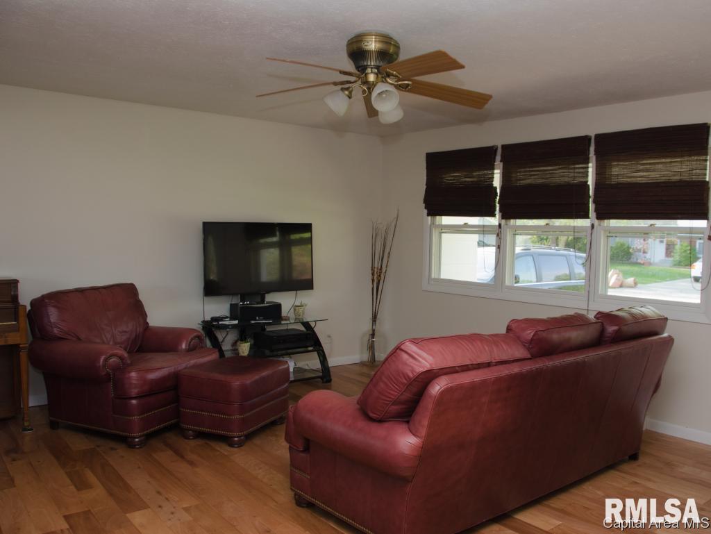 2329 Makemie Avenue Springfield, IL 62704 - Photo 6 of 17