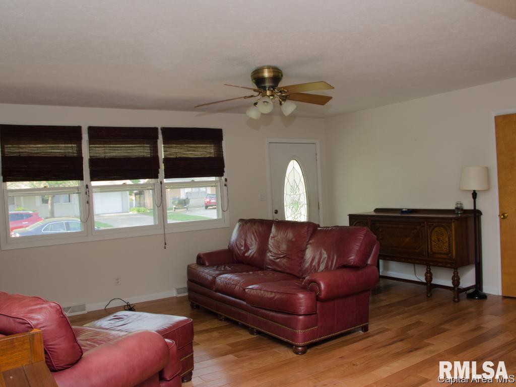 2329 Makemie Avenue Springfield, IL 62704 - Photo 10 of 17