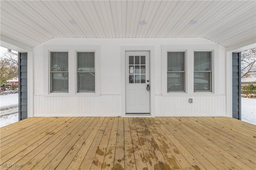 218 Roxboro Road Vermilion, OH 44089 - Photo 4 of 50 View of wooden terrace
