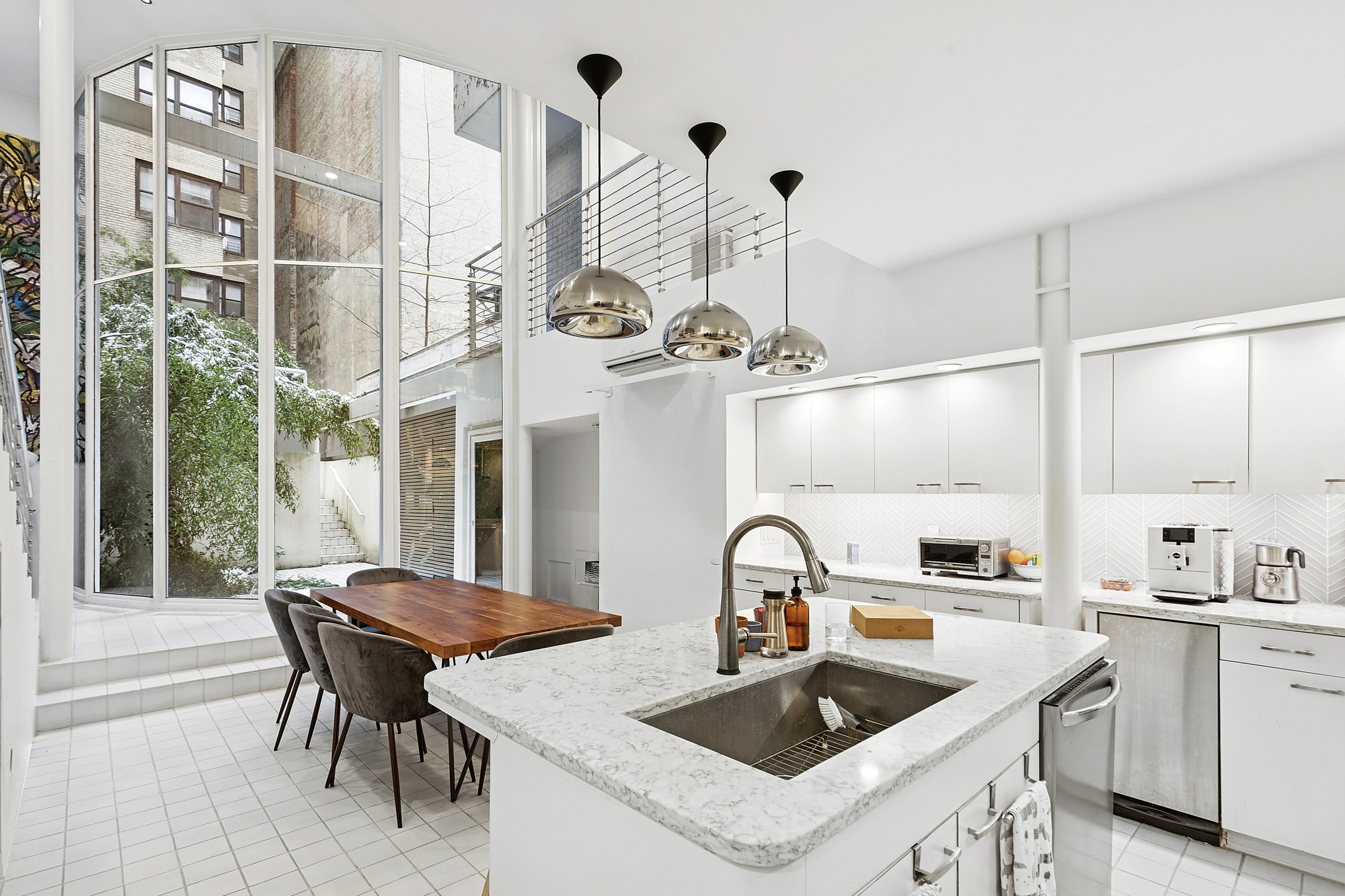 22 East 81st Street, Unit 1 Manhattan, NY 10028 - Photo 5 of 11