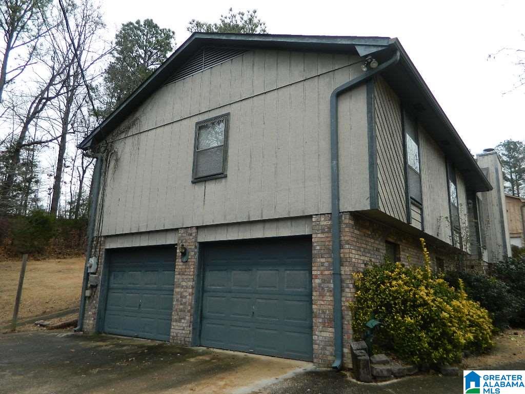 1034 Henry Drive Alabaster, AL 35007 - Photo 2 of 9