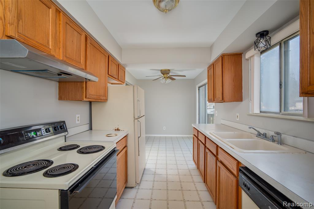1243 Howard Street Mount Morris, MI 48458 - Photo 8 of 31