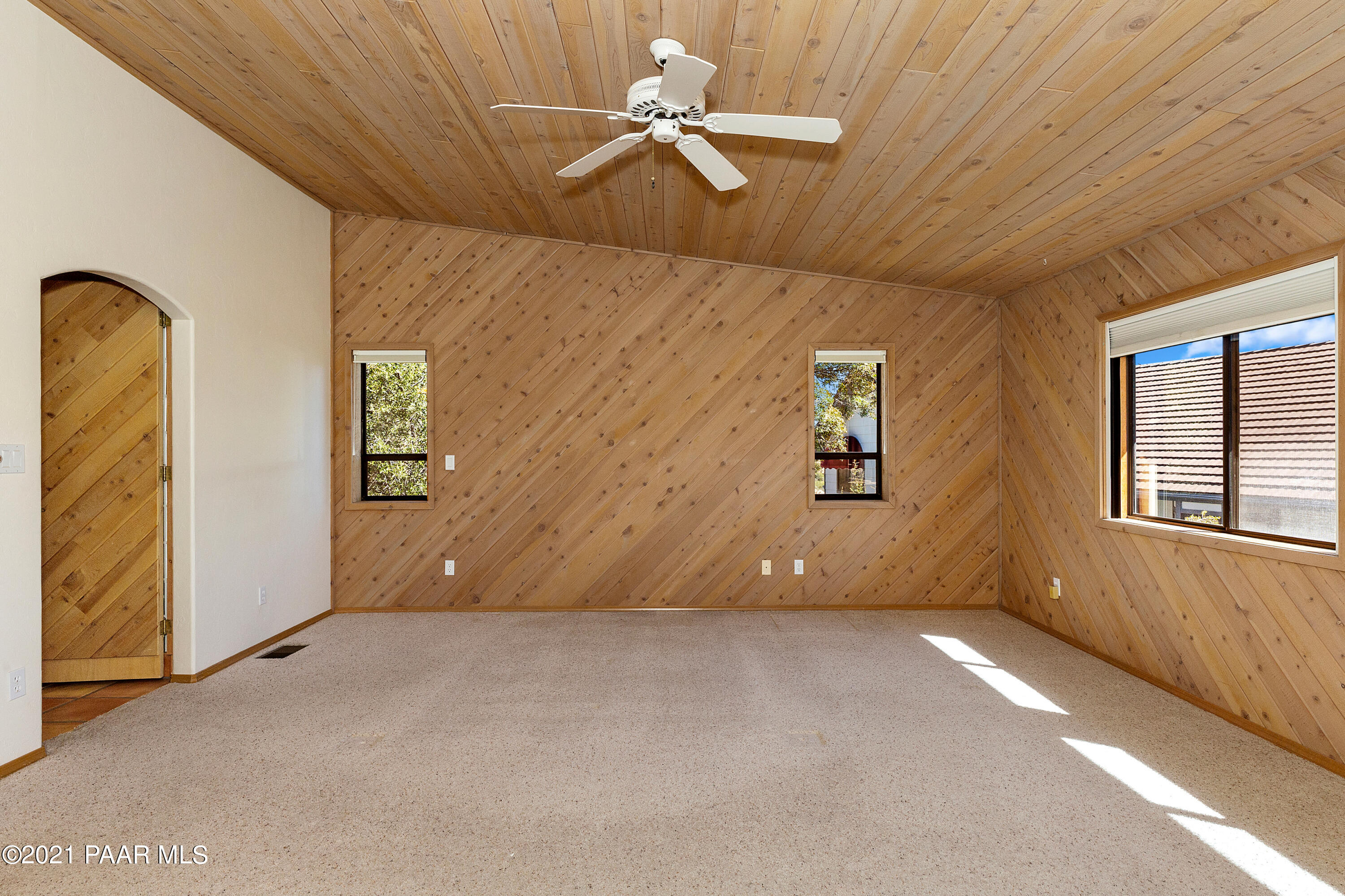 2090 Meadowbrook Road Prescott, AZ 86303 - Photo 20 of 42 015_Master Suite