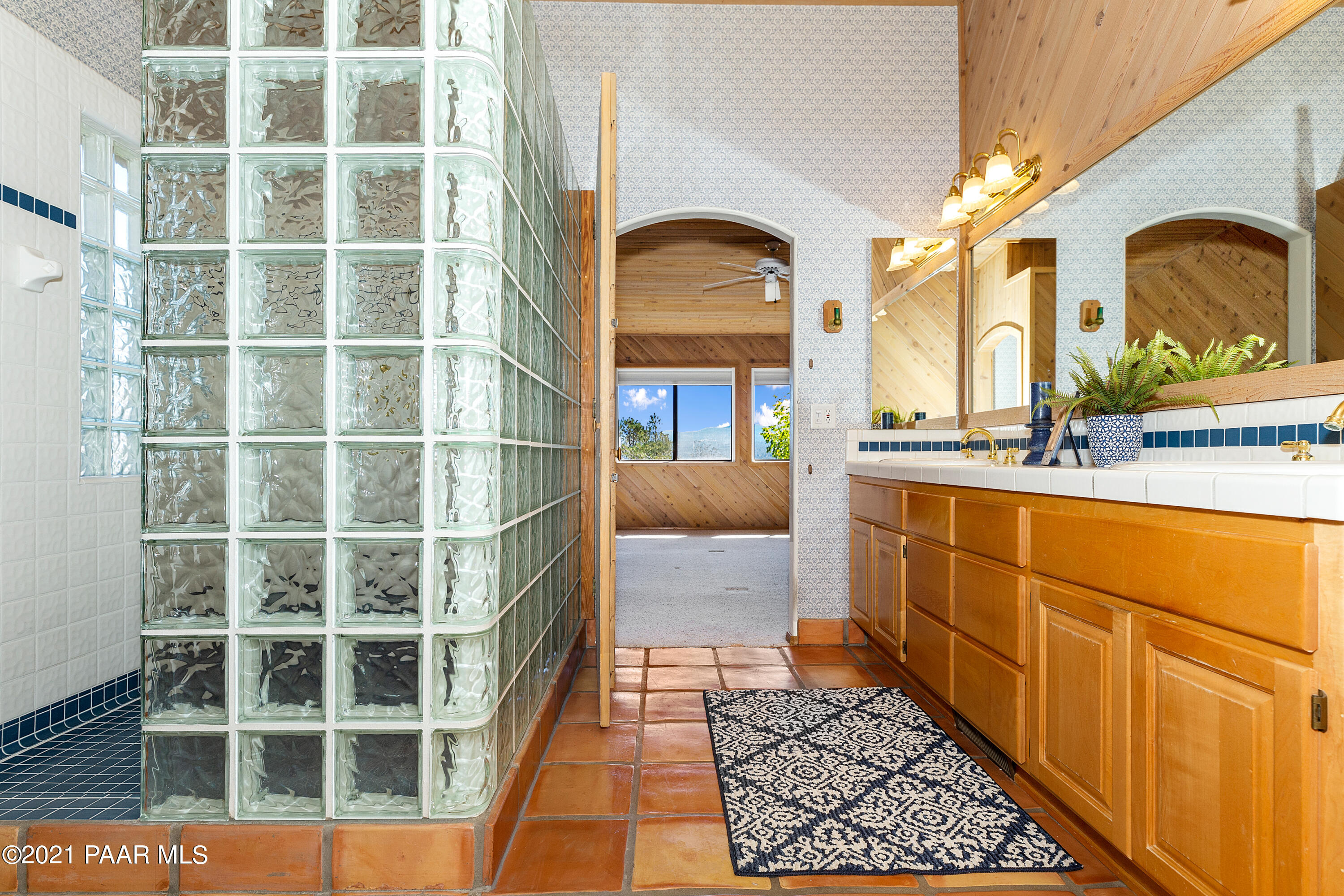 2090 Meadowbrook Road Prescott, AZ 86303 - Photo 22 of 42 017_Master Bathroom
