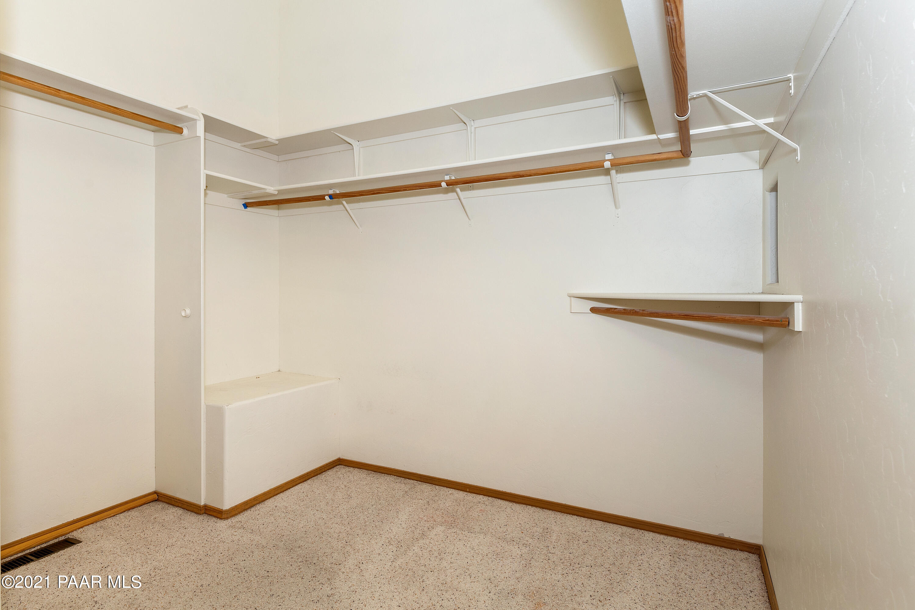 2090 Meadowbrook Road Prescott, AZ 86303 - Photo 23 of 42 018_Master Closet