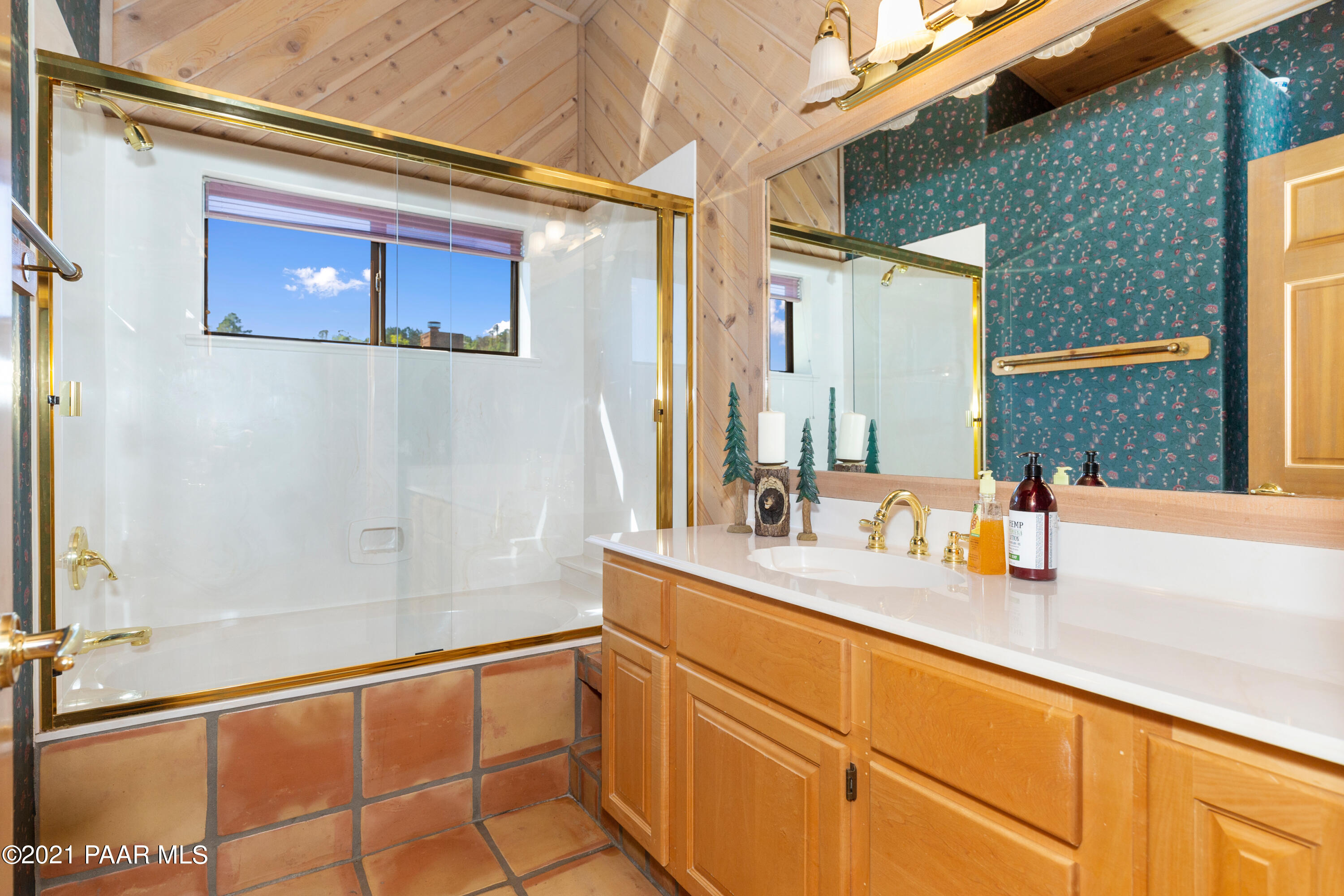 2090 Meadowbrook Road Prescott, AZ 86303 - Photo 25 of 42 024_Guest Bathroom