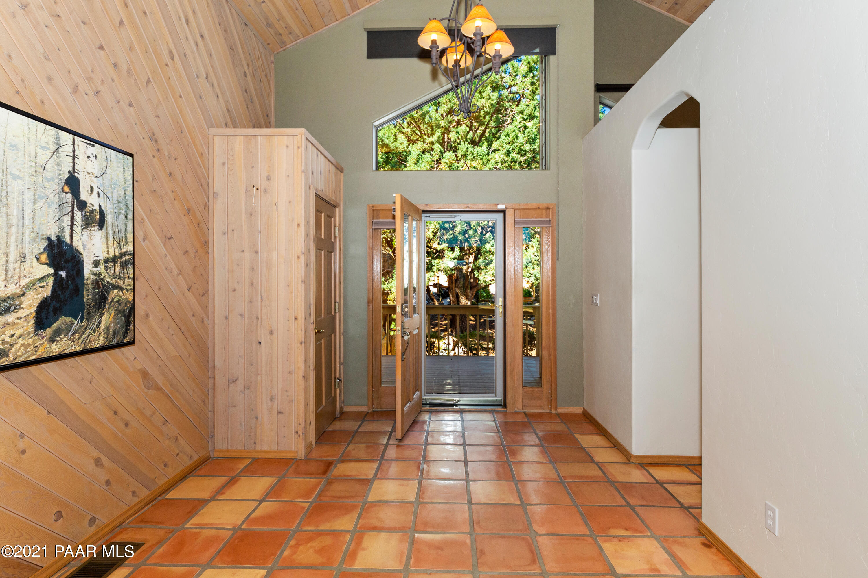 2090 Meadowbrook Road Prescott, AZ 86303 - Photo 6 of 42 004_Foyer