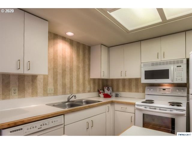 1820 Rees Hill Road Southeast, Unit 1 Salem, OR 97306 - Photo 13 of 14 Gallery Image 13