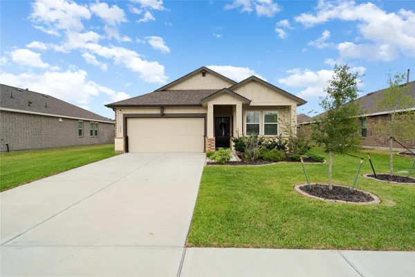 $2,500 | 119 Walnut Hl Court, Anahuac, TX 77514