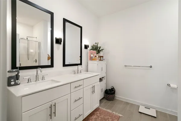 $2,500 | 119 Walnut Hl Court, Anahuac, TX 77514