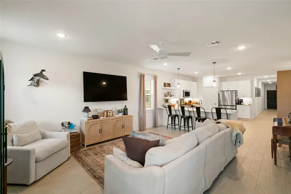 $2,500 | 119 Walnut Hl Court, Anahuac, TX 77514