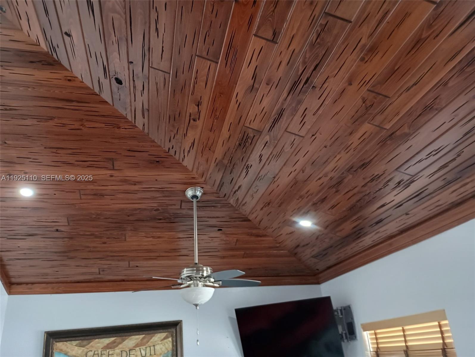 29 Bonefish Avenue Key Largo, FL 33037 - Photo 18 of 31 a view of entryway