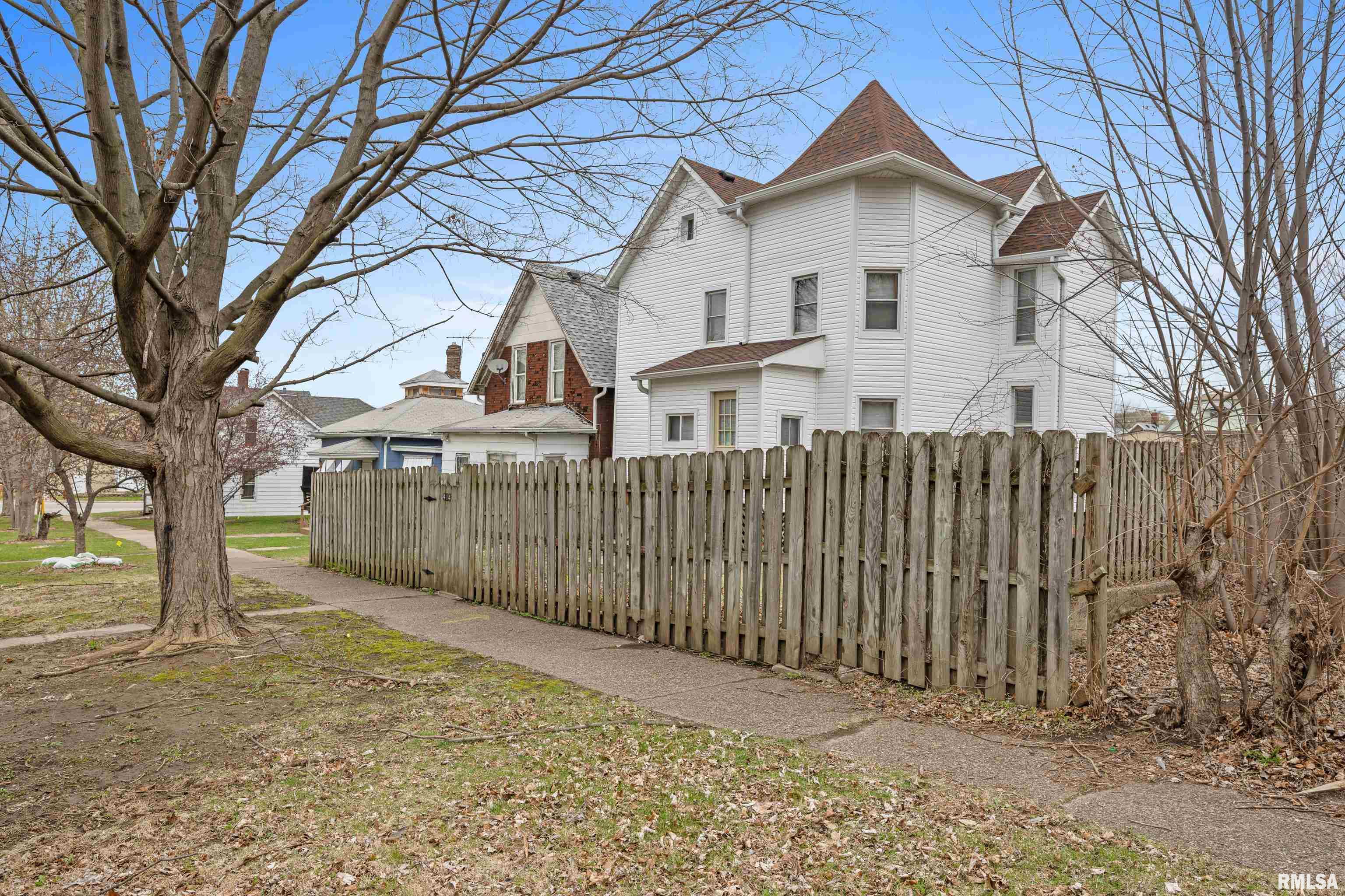 414 8th Street Moline, IL 61265 - Photo 2 of 22 Gallery Image 2