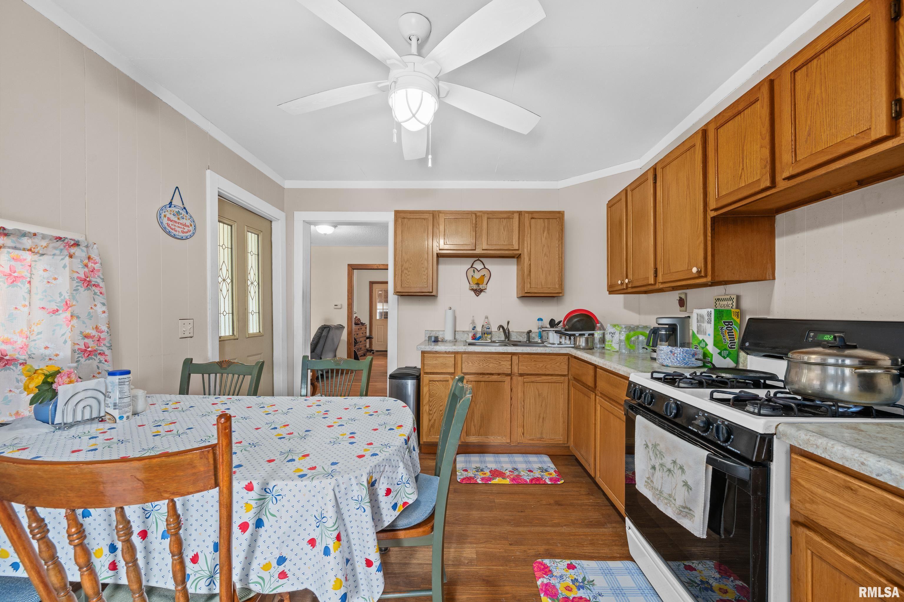 414 8th Street Moline, IL 61265 - Photo 6 of 22 Gallery Image 6