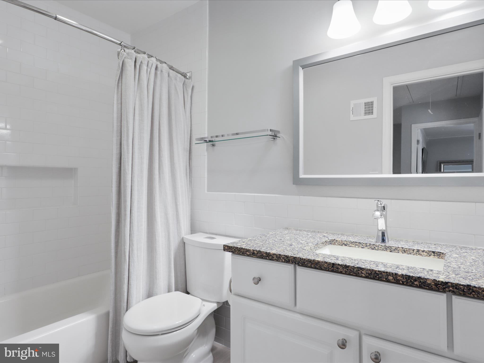 5955 Queenston Street Springfield, VA 22152 - Photo 35 of 63 Upper Level Hall Bath