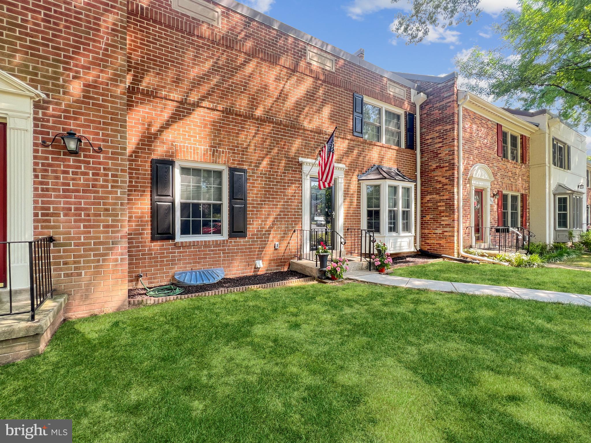 5955 Queenston Street Springfield, VA 22152 - Photo 9 of 63
