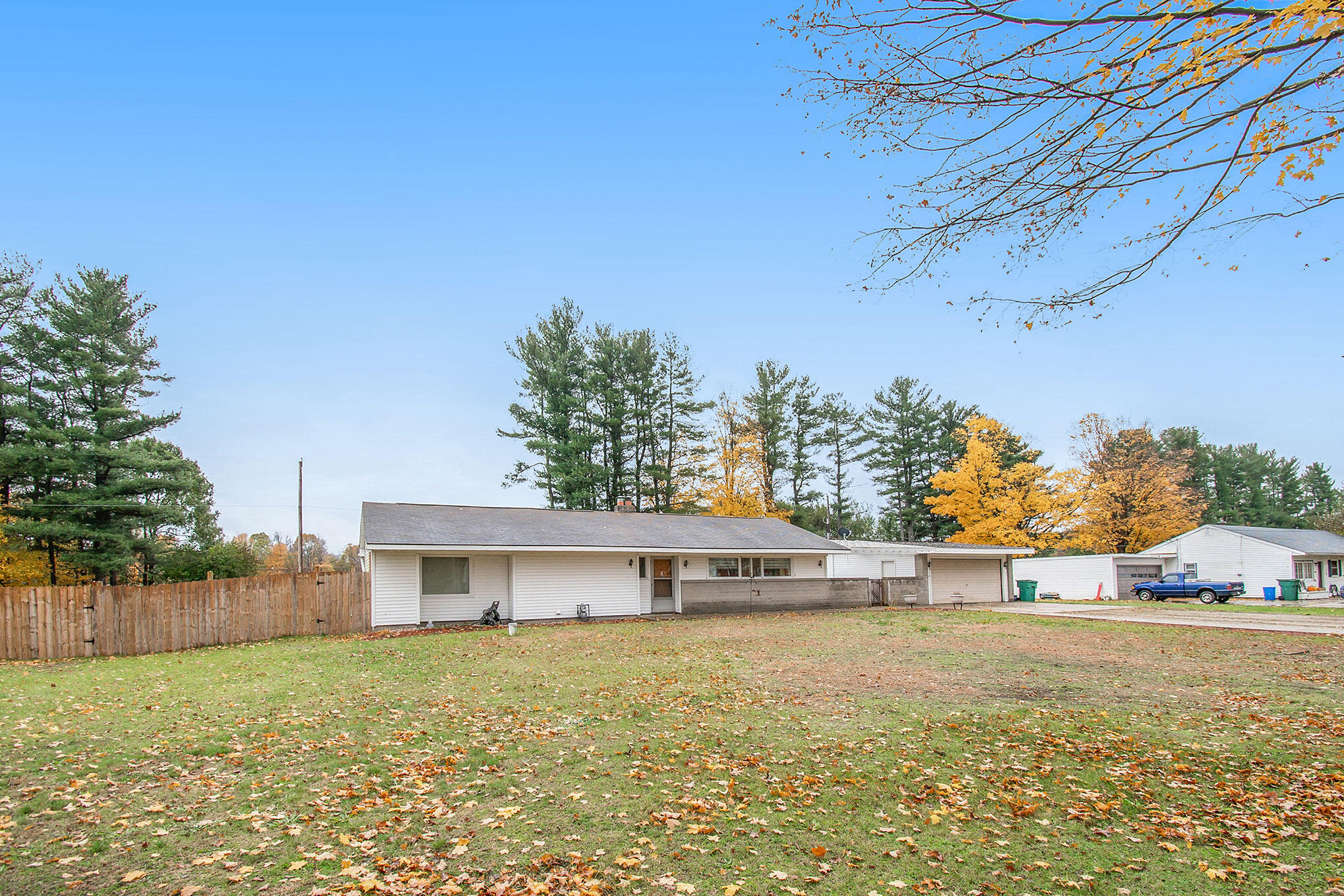 55129 Buckhorn Road Three Rivers, MI 49093 - Photo 2 of 20 DSC_6042
