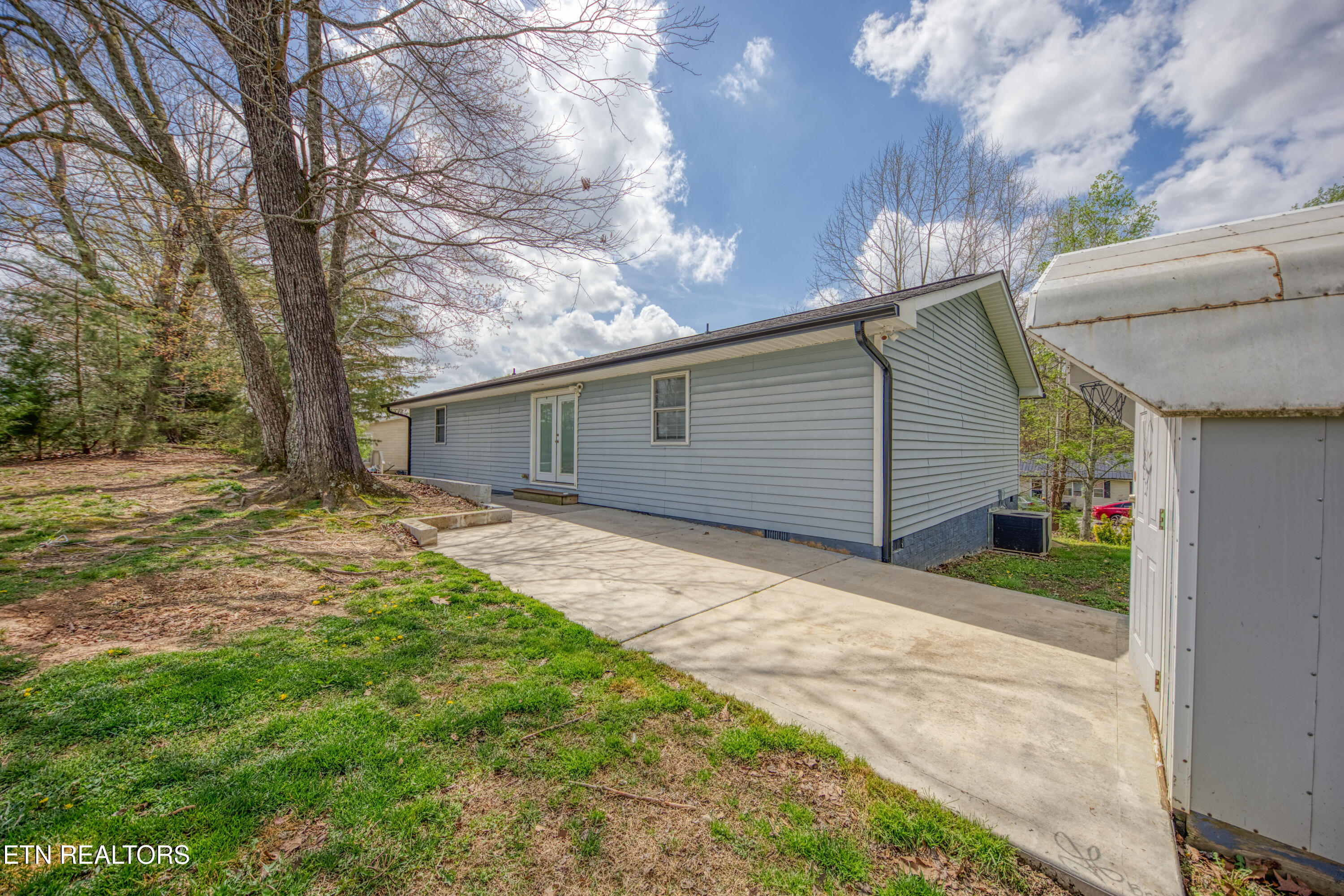 162 Torikait Lane Powell, TN 37849 - Photo 7 of 21 0H3A6418_12