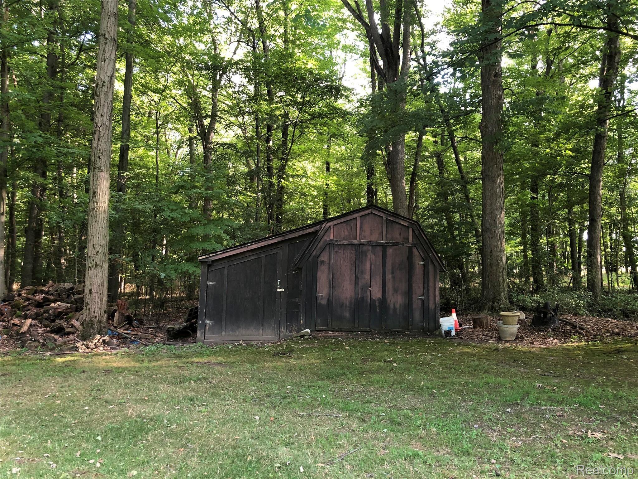1750 Brewer Road Leonard, MI 48367 - Photo 59 of 67 brewer shed.jpg