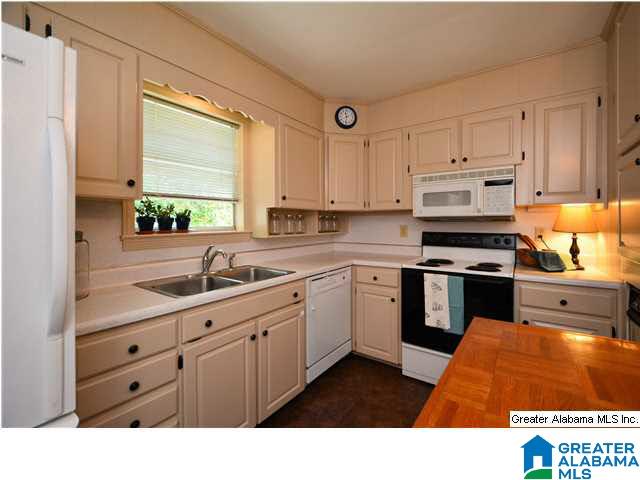 1431 Monticello Road Birmingham, AL 35210 - Photo 4 of 17