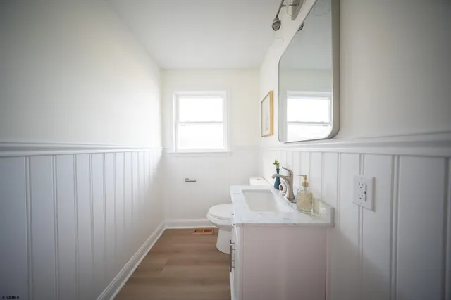 $875,000 | 504 North Burghley Avenue, Ventnor City, NJ 08406