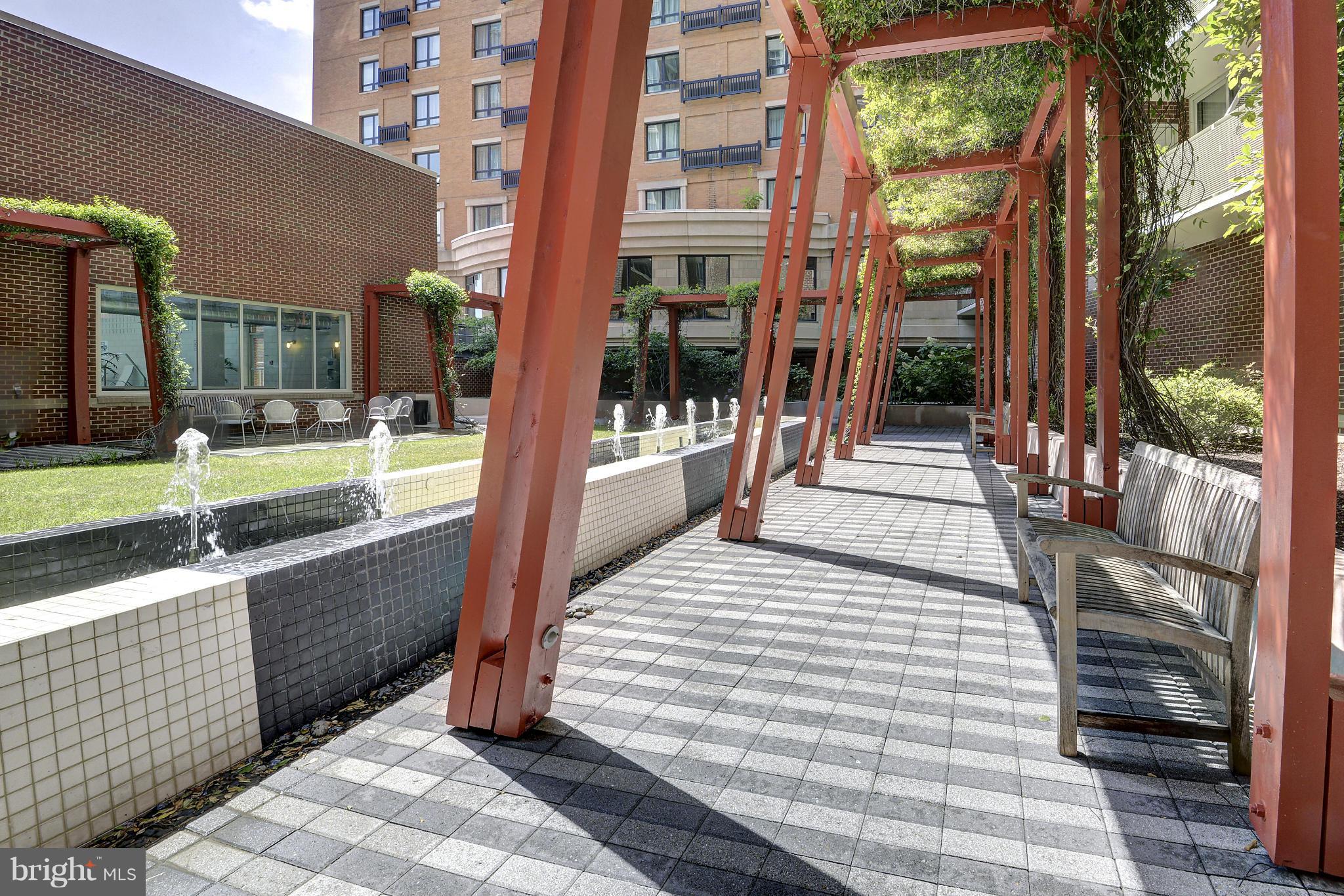 1000 New Jersey Avenue Southeast, Unit 528 Washington, DC 20003 - Photo 4 of 9 Community