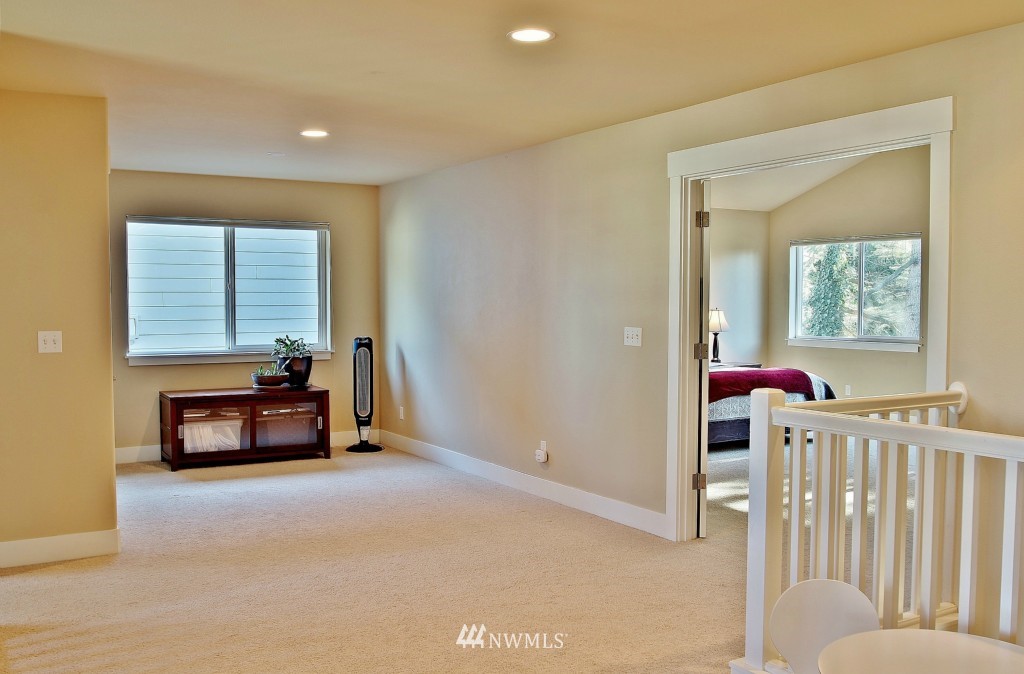 2020 Ferndale Avenue Northeast Renton, WA 98056 - Photo 16 of 24 Gallery Image 16