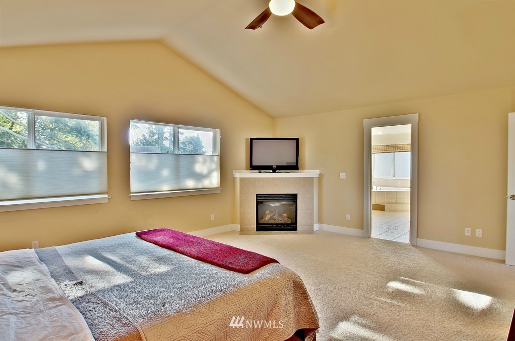 2020 Ferndale Avenue Northeast Renton, WA 98056 - Photo 19 of 24 Gallery Image 19