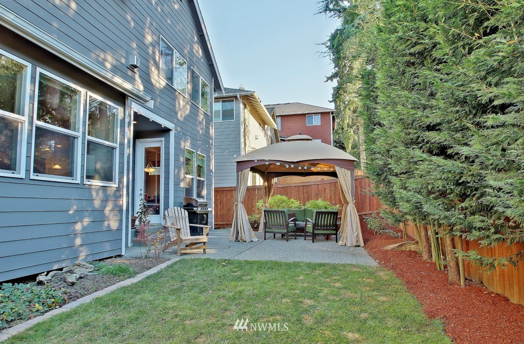 2020 Ferndale Avenue Northeast Renton, WA 98056 - Photo 23 of 24 Gallery Image 23