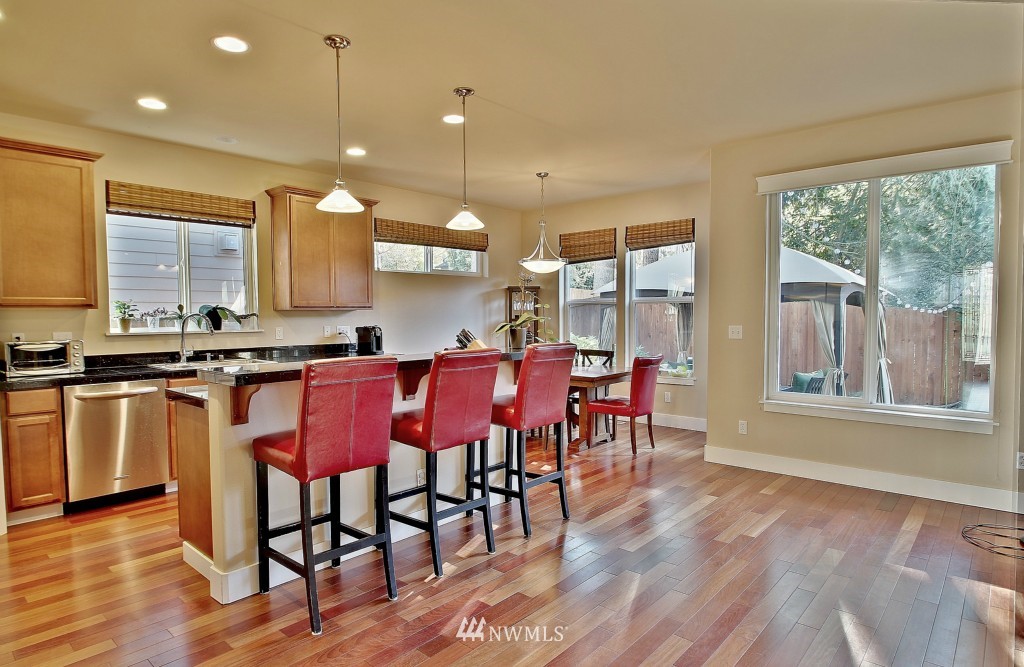 2020 Ferndale Avenue Northeast Renton, WA 98056 - Photo 7 of 24 Gallery Image 7