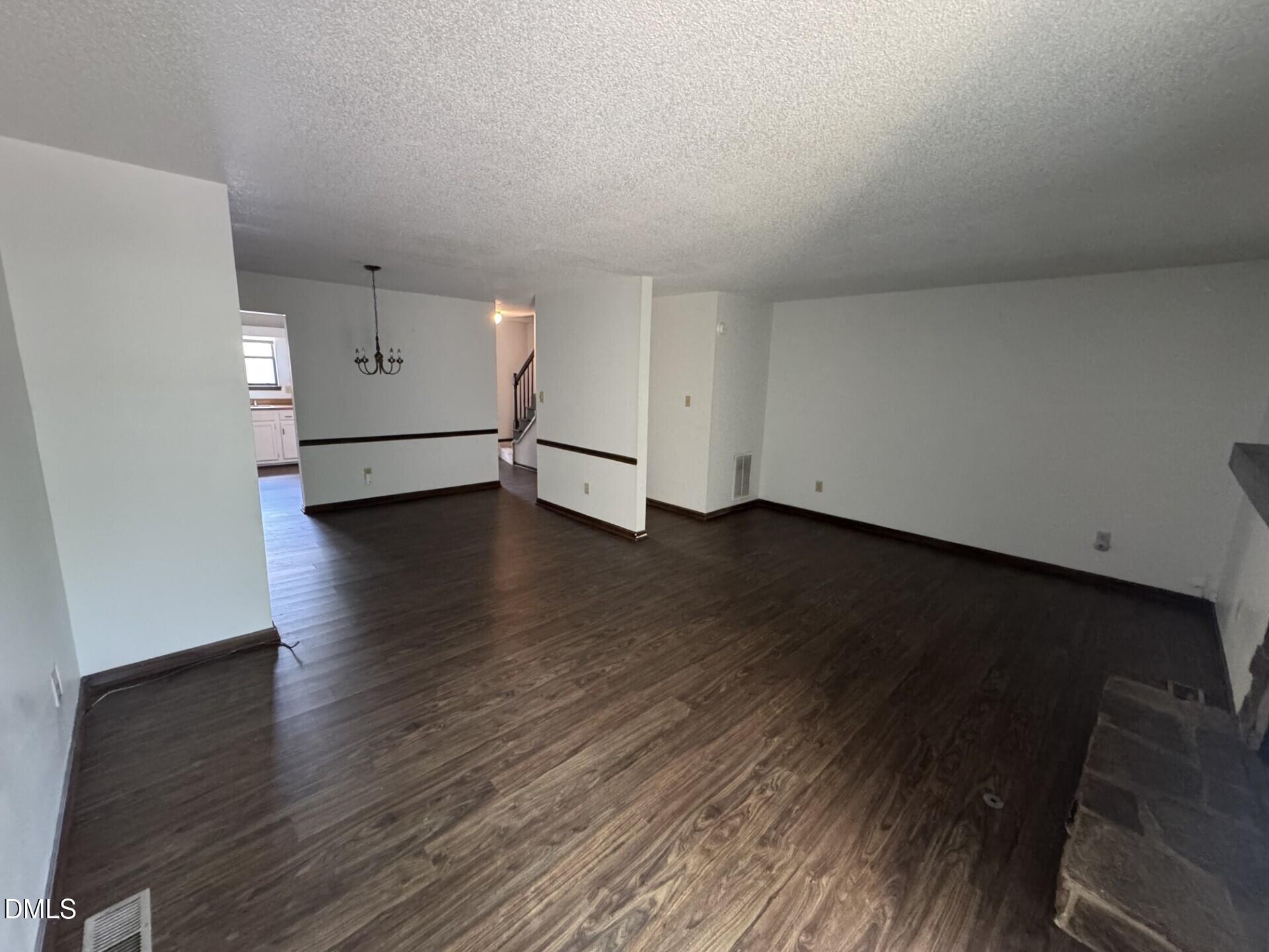 5721 Pool Side Drive Raleigh, NC 27612 - Photo 6 of 20 eb7dd407-8e16-4c8b-993b-ea1c71dde2be