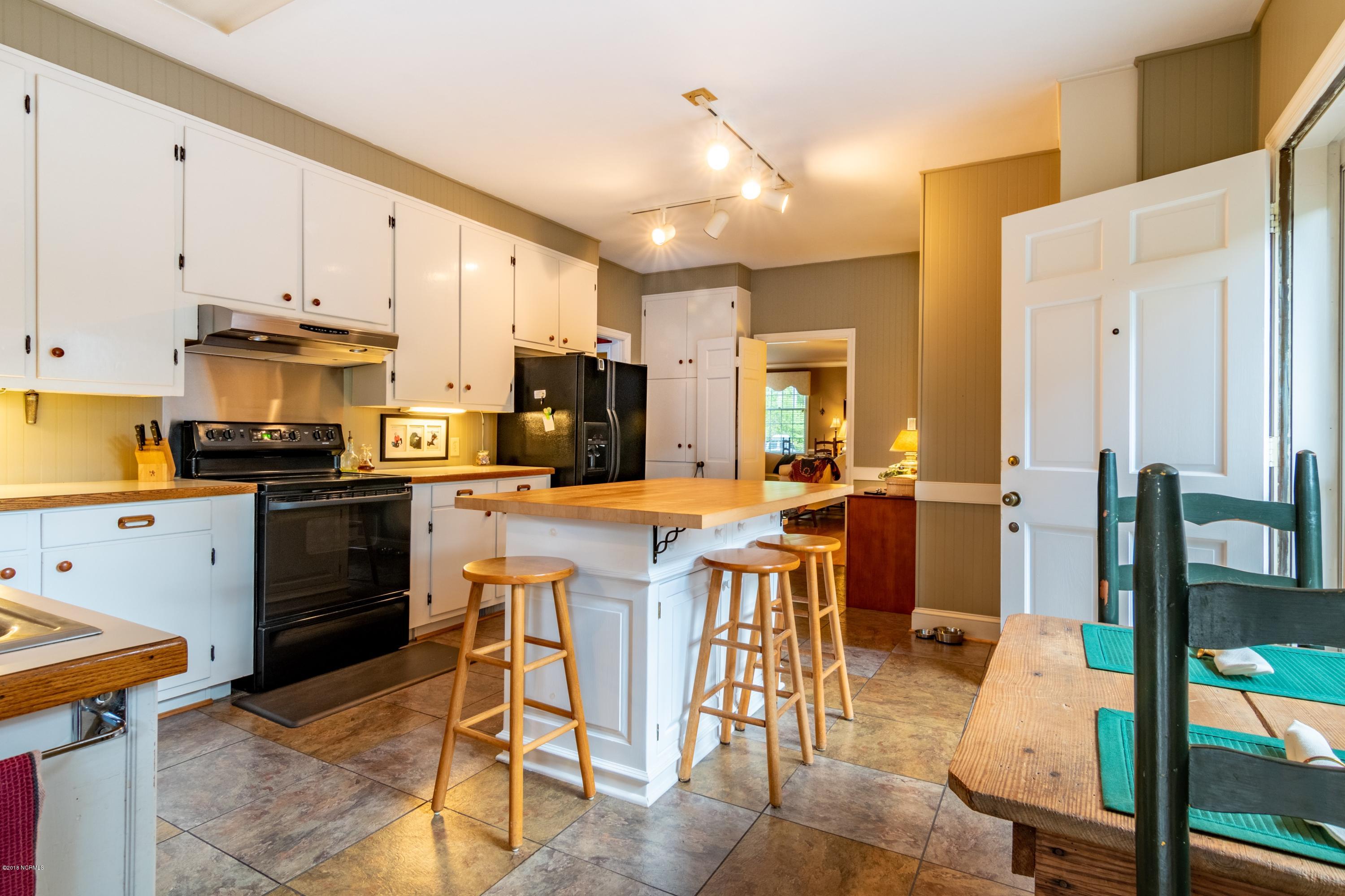 6817 River Road Washington, NC 27889 - Photo 30 of 44 031