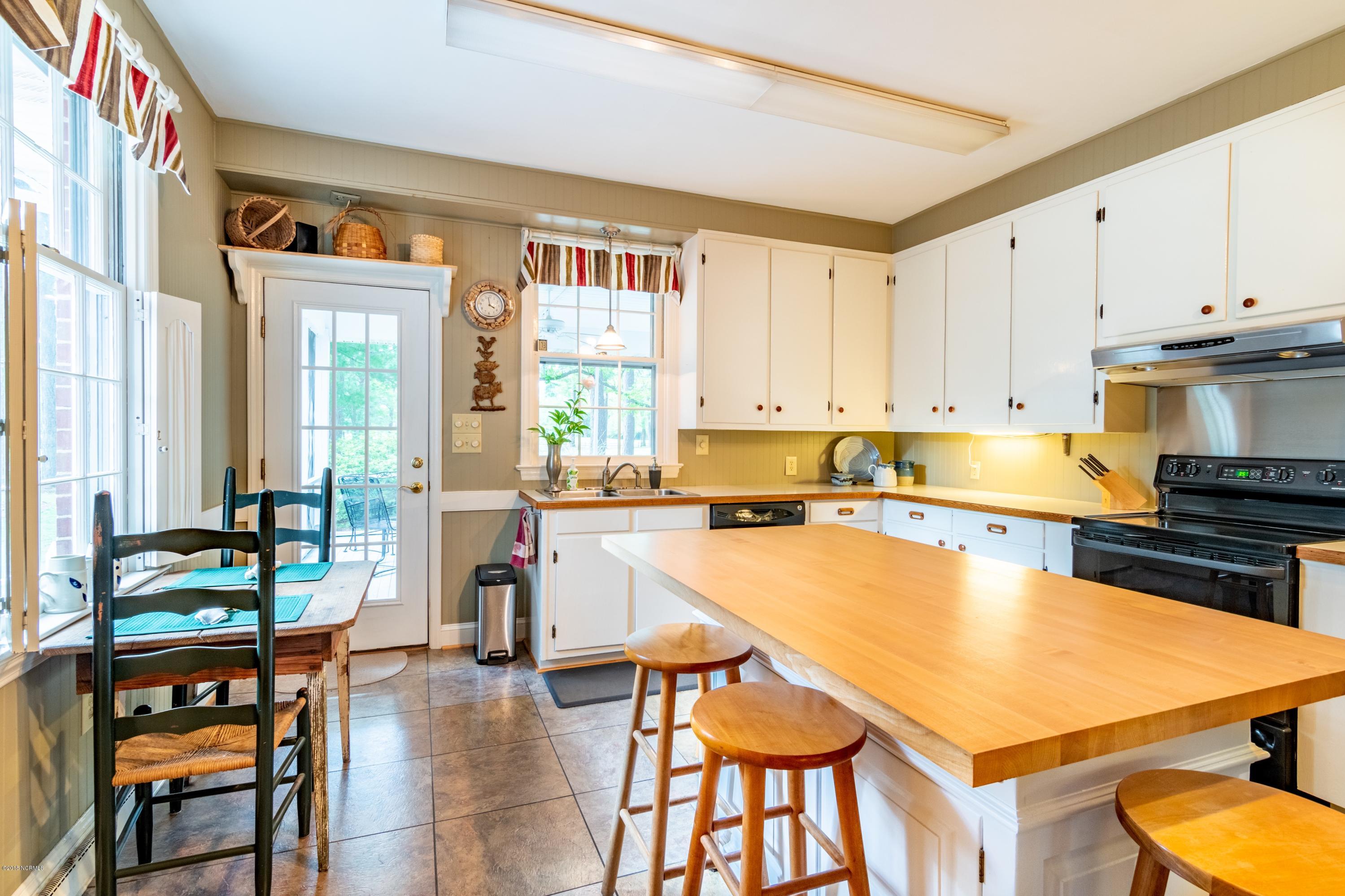 6817 River Road Washington, NC 27889 - Photo 32 of 44 033