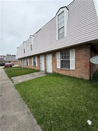 $1,100 | 905 Aspen Court, Unit D, Laplace, LA 70068