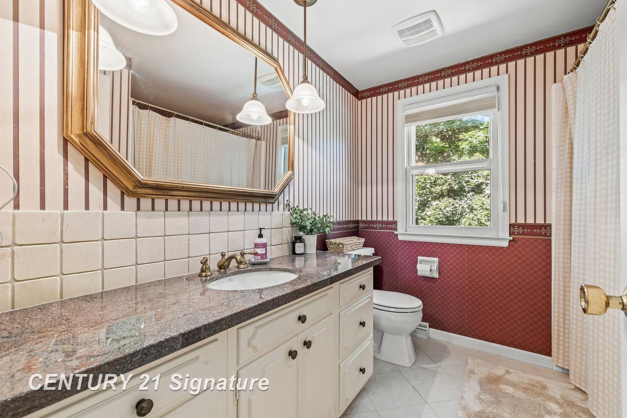 358 Somerset Road Saginaw, MI 48638 - Photo 26 of 46