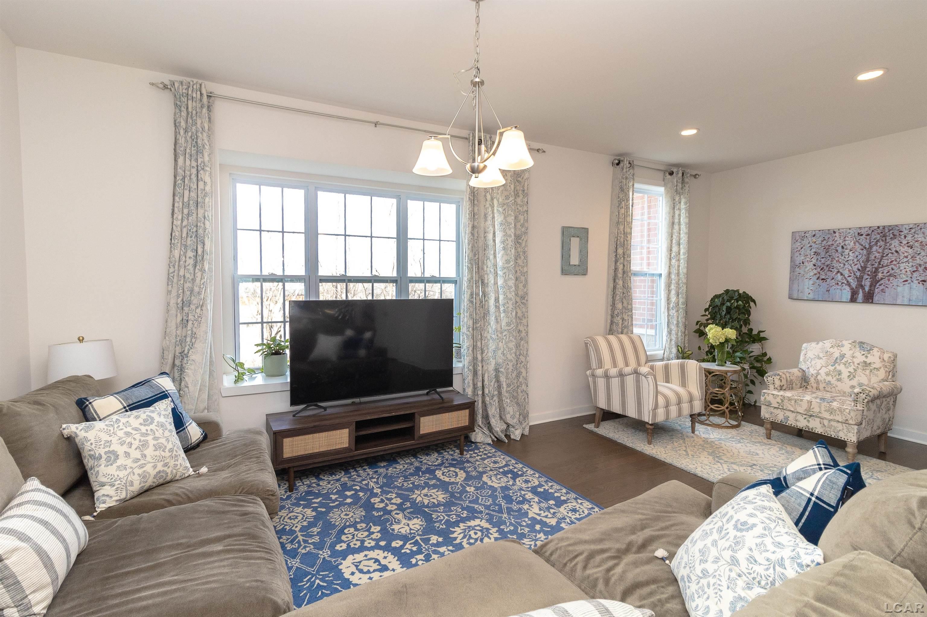 2854 Ridington Road Ann Arbor, MI 48105 - Photo 20 of 48 FAMILY ROOM