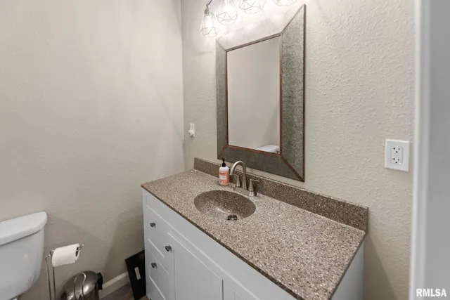 $132,000 | 416 South Maple Street, Salem, IL 62881