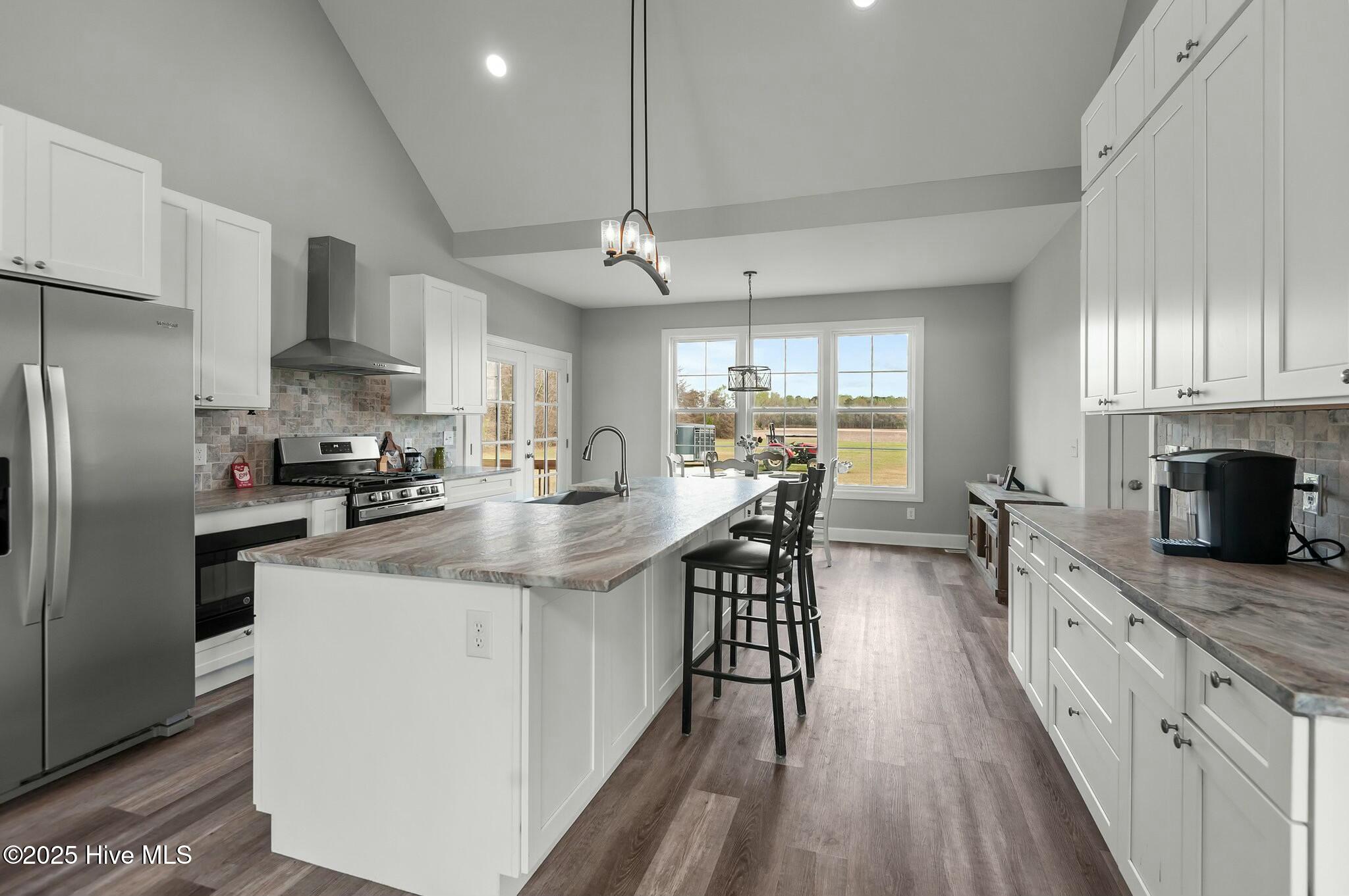 kitchen/dining