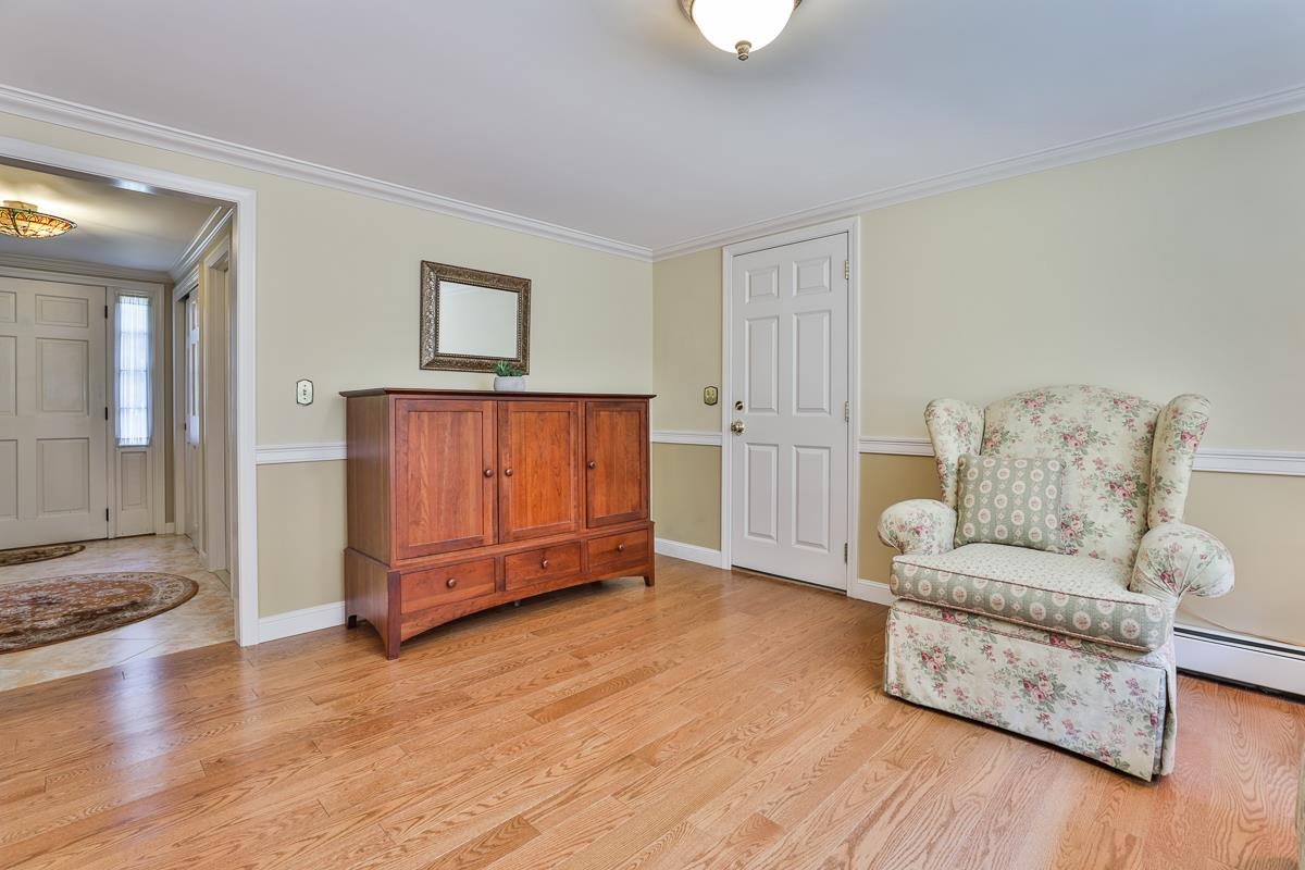 10 Sharon Road Windham, NH 03087 - Photo 15 of 37