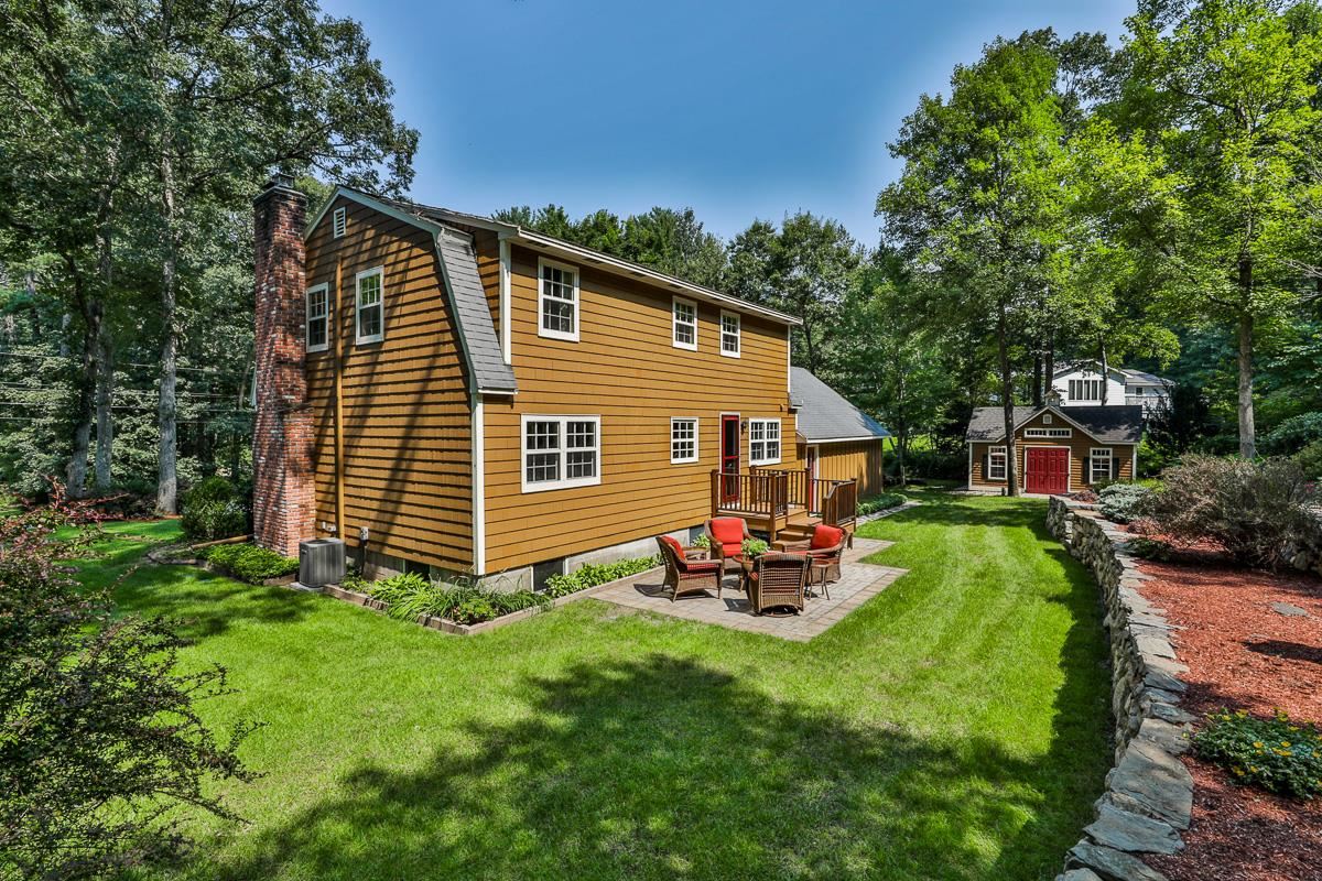 10 Sharon Road Windham, NH 03087 - Photo 34 of 37