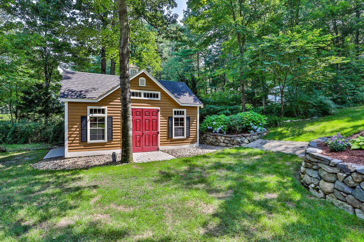 10 Sharon Road Windham, NH 03087 - Photo 8 of 37