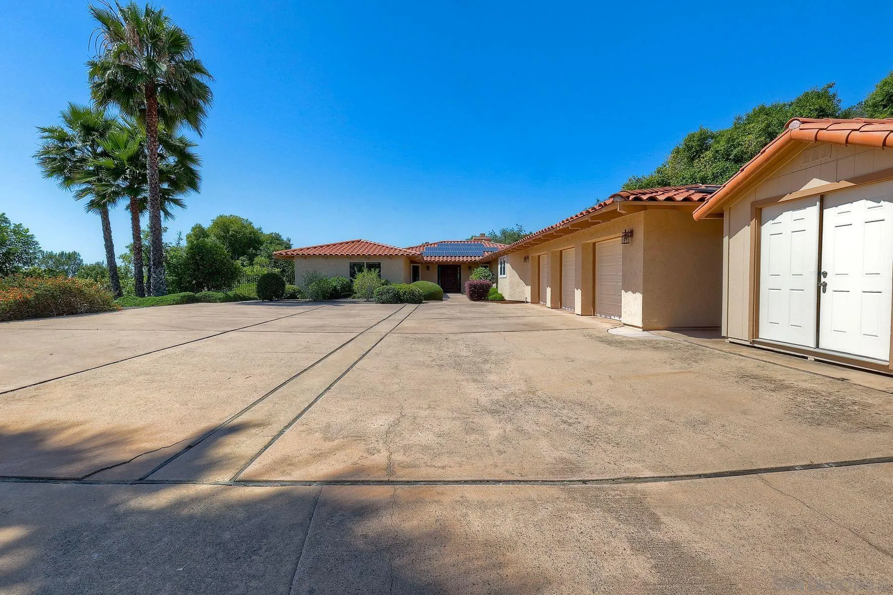 13154 Glen Circle Road Poway, CA 92064 - Photo 7 of 66