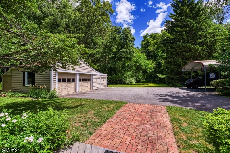 28 Saw Mill Road Warren, NJ 07059 - Photo 31 of 38