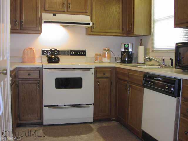 512 Apple Ridge Road Greensboro, NC 27406 - Photo 5 of 9 Other. Kitchen