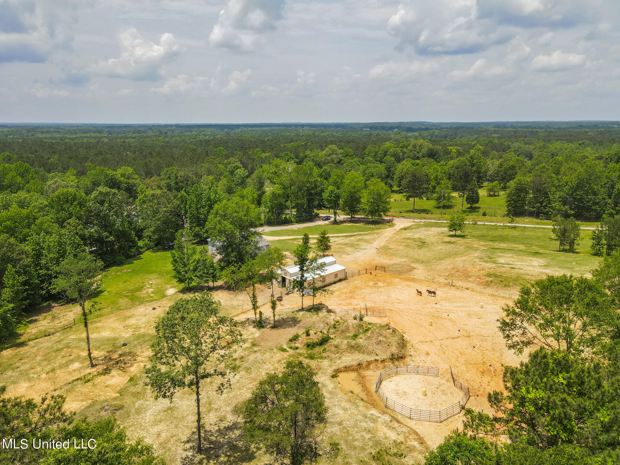116 Mountain View Road Brandon, MS 39042 - Photo 11 of 48 484F5EEC-3674-4534-A4F8-73953E835F9E