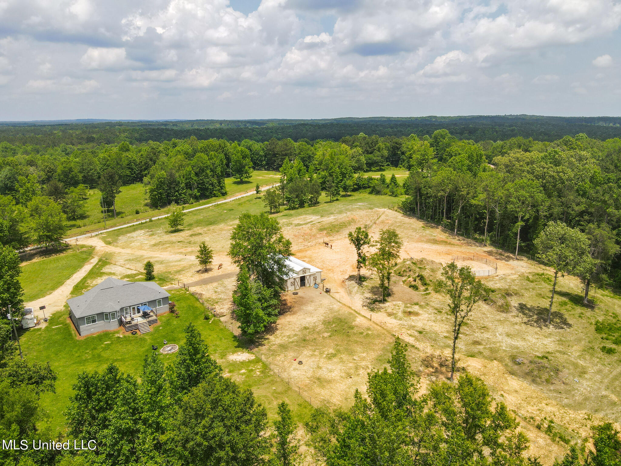 116 Mountain View Road Brandon, MS 39042 - Photo 12 of 48 D7D69AC2-C074-42AD-96EA-D9657FF4D397