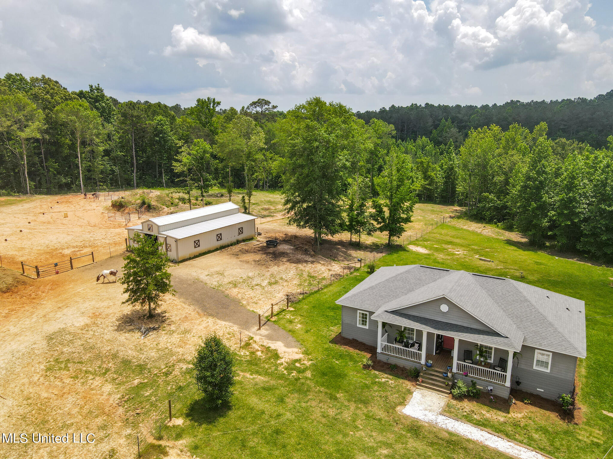 116 Mountain View Road Brandon, MS 39042 - Photo 4 of 48 FDCD1388-0B47-43B5-8586-FF923A2D277D