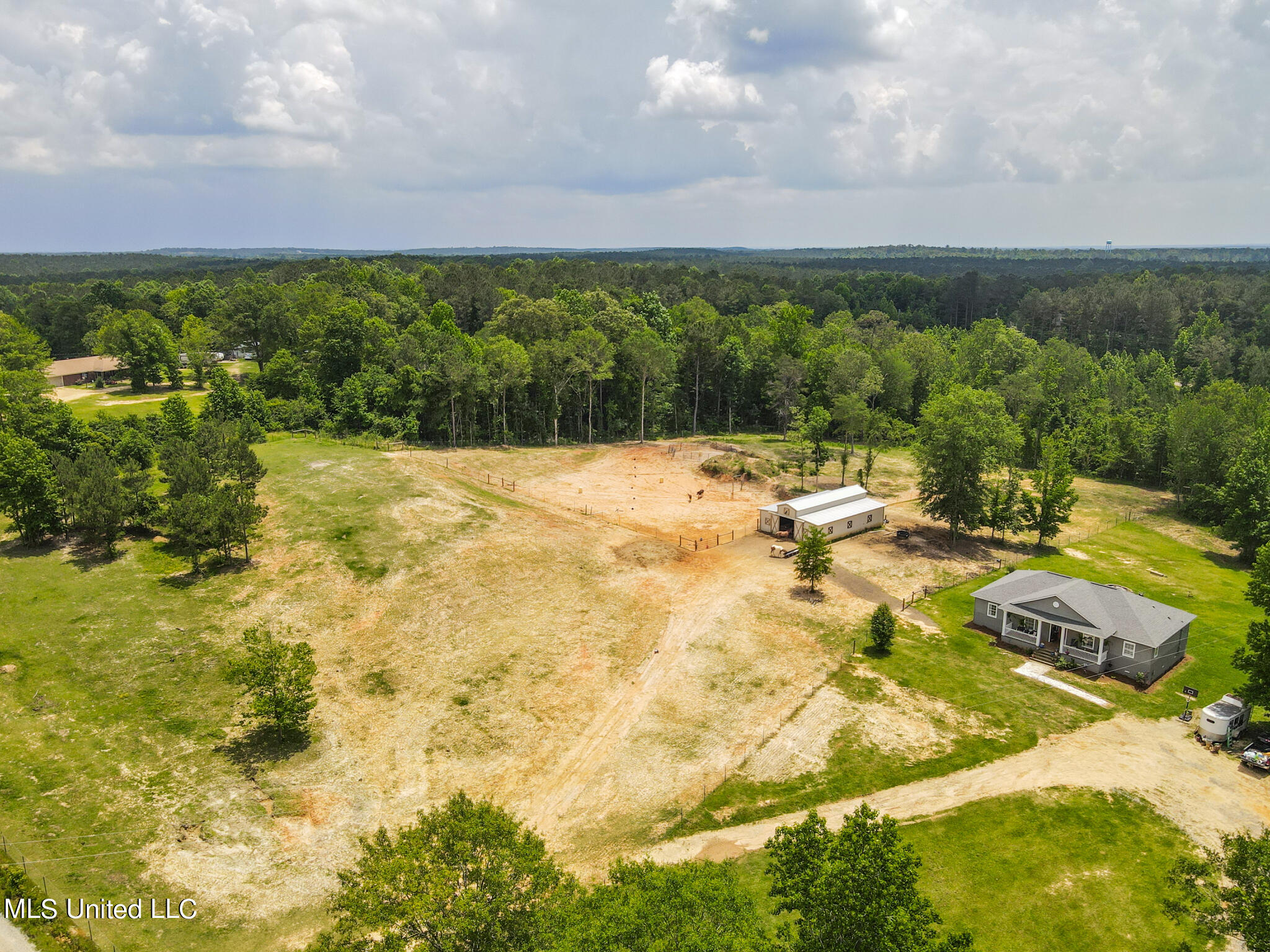 116 Mountain View Road Brandon, MS 39042 - Photo 8 of 48 FD8581B8-75F5-43C4-8B2E-FFE35AA8E709