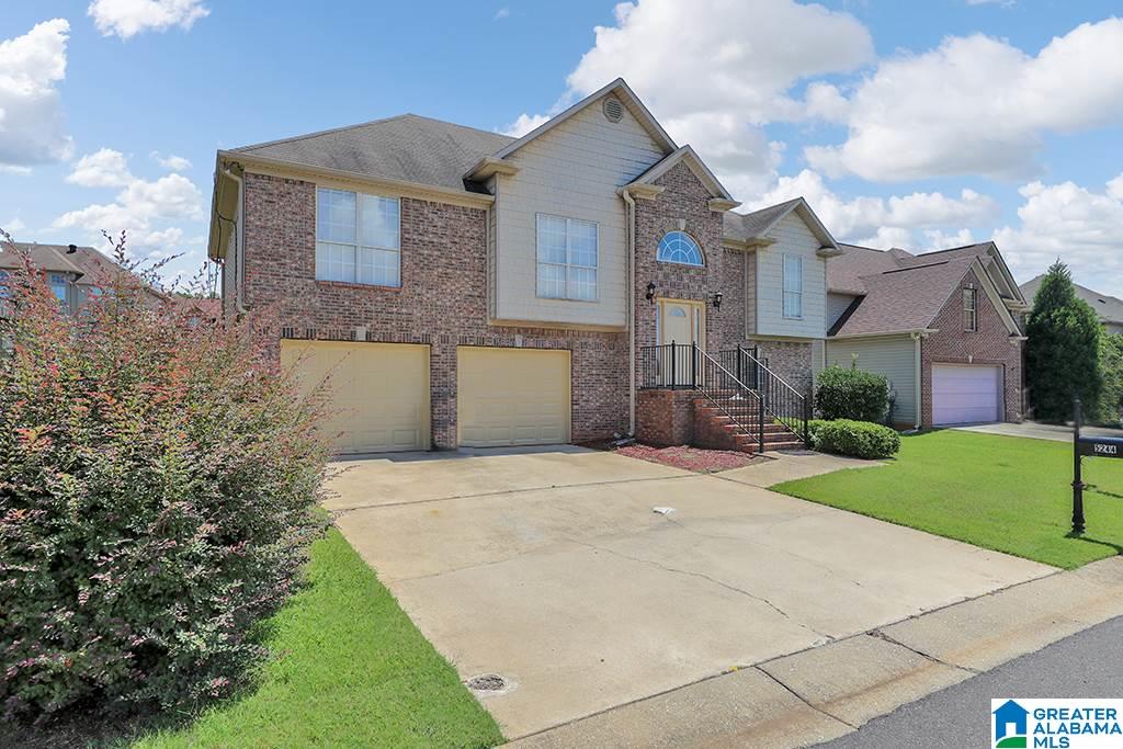 5244 Summerset Way Bessemer, AL 35022 - Photo 2 of 33